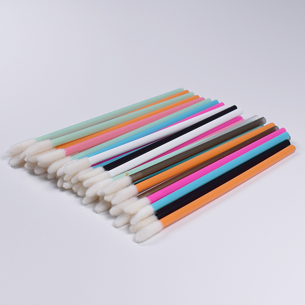 50 قطعة المتاح الشفاه فرشاة رم - مراجعة Blush Brush Kabuki وسعره