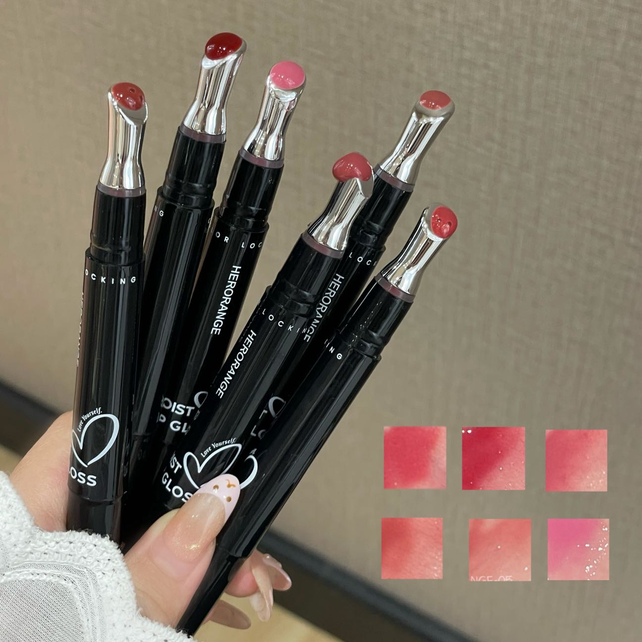 ملمع شفاه هيرورينج المرطب اللا - مراجعة Lip Gloss Plumping وسعره
