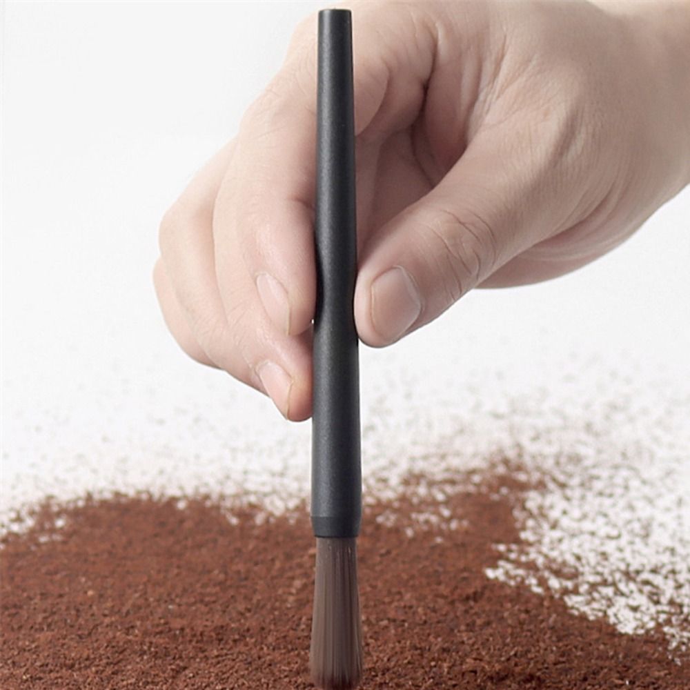 فرشاة تنظيف مسحوق القهوة الخشن - مراجعة Blush Brush Kabuki وسعره