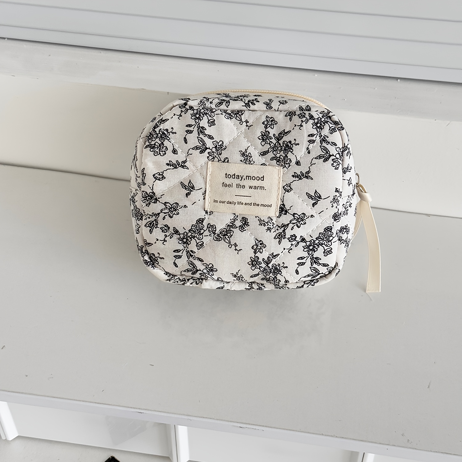 مجموعة حقائب مكياج مكونة من 4  - مراجعة Beauty Makeup Bag وسعره